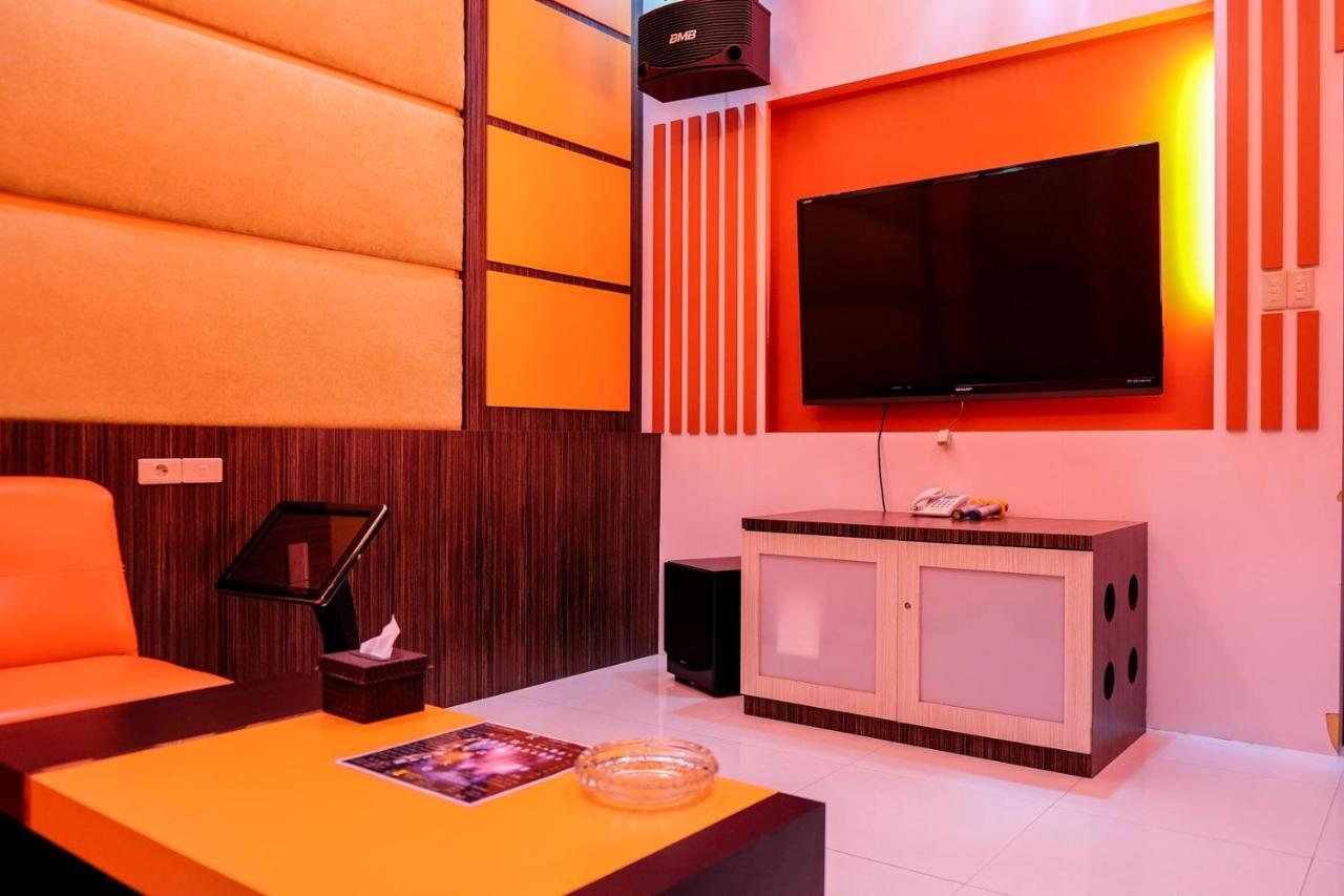 Reddoorz Plus Near Living World 페칸바루 외부 사진