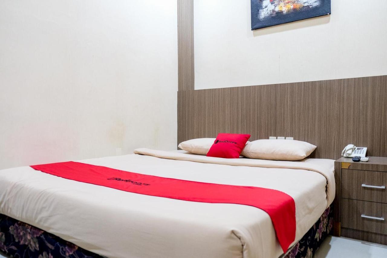 Reddoorz Plus Near Living World 페칸바루 외부 사진