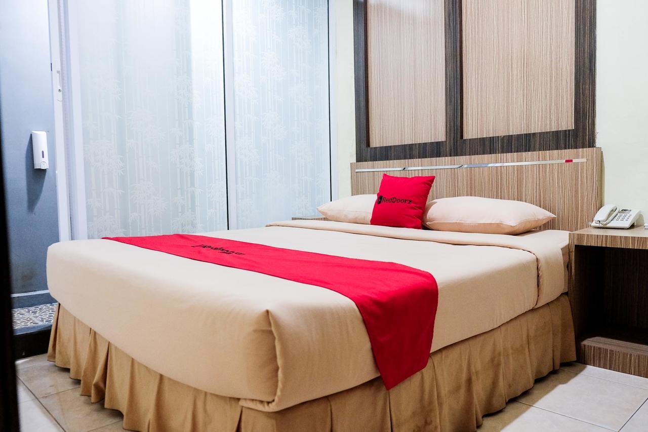 Reddoorz Plus Near Living World 페칸바루 외부 사진